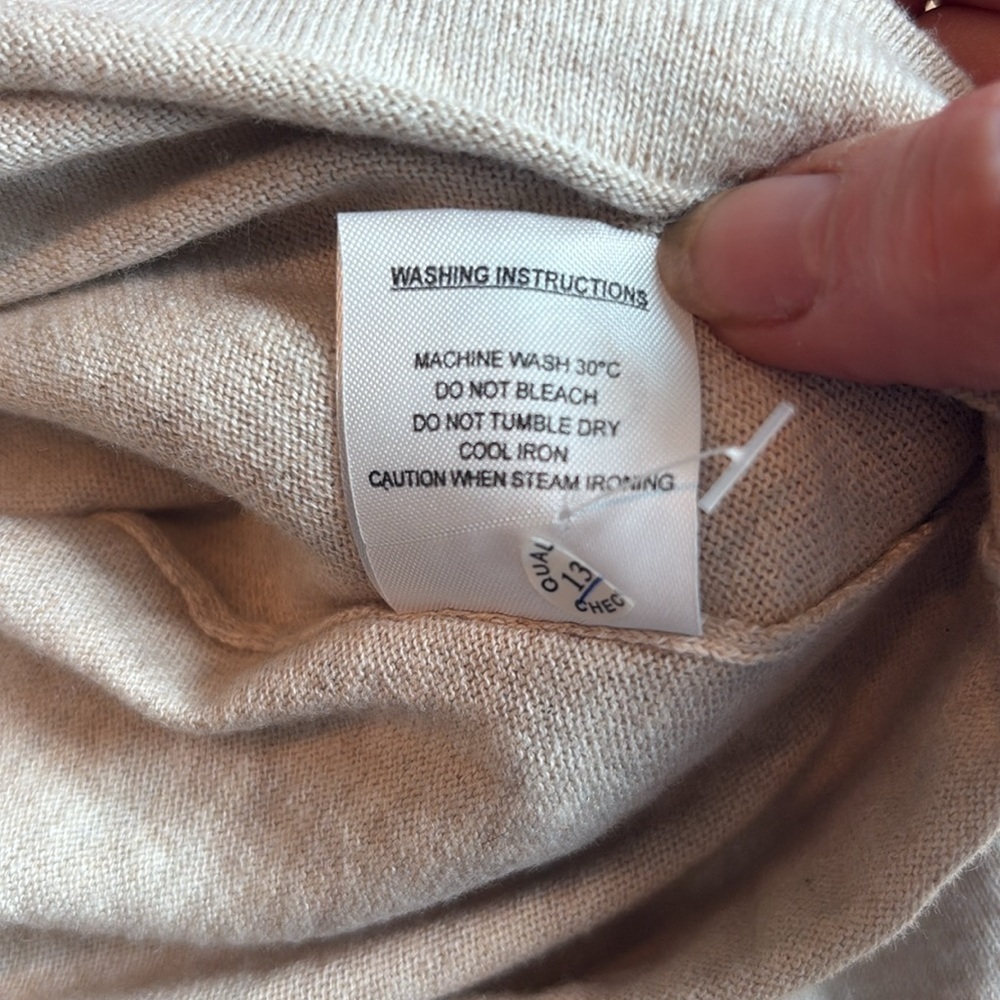 Alan Paine Cardigan/ Luxury Cotton. Size 44 - Picture 6 of 6